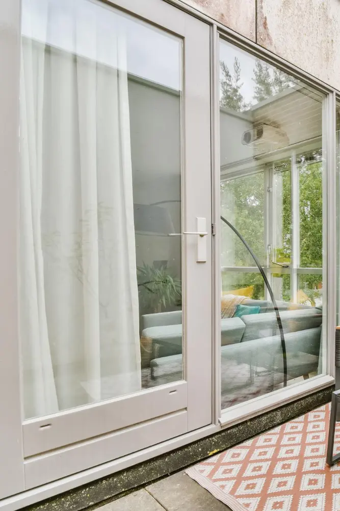 VIDROS JATEADOS CURITIBA, VIDROS LAMINADOS CURITIBA, VIDROS REFLETIVOS CURITIBA, VIDROS DE SEGURANÇA CURITIBA, MANUTENÇÃO DE VIDROS CURITIBA, TROCA DE VIDROS CURITIBA, VIDROS PARA FACHADAS CURITIBA, VIDROS PARA PORTAS CURITIBA, VIDROS PARA JANELAS CURITIBA, ESPELHOS SOB MEDIDA CURITIBA, VIDROS PERSONALIZADOS CURITIBA, SERVIÇO DE VIDRAÇARIA CURITIBA